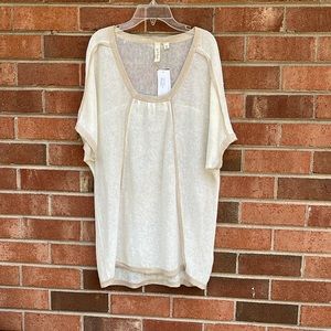 Yansi Fugel 100% linen scoop neck top. Size Medium.